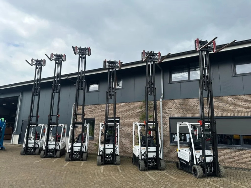 Forklift listrik Hyster J1.8XN MWB 1.8 ton Triplex Freelift Sideshift Positioner Elektra Heftruck Accu 2023: gambar 14