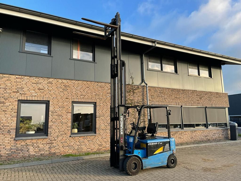 Hyundai 25BHA-7 2.5 ton Triplex Freelift Sideshift Elektra Heftruck - Forklift listrik: gambar 4 Hyundai 25BHA-7 2.5 ton Triplex Freelift Sideshift Elektra Heftruck - Forklift listrik: gambar 4