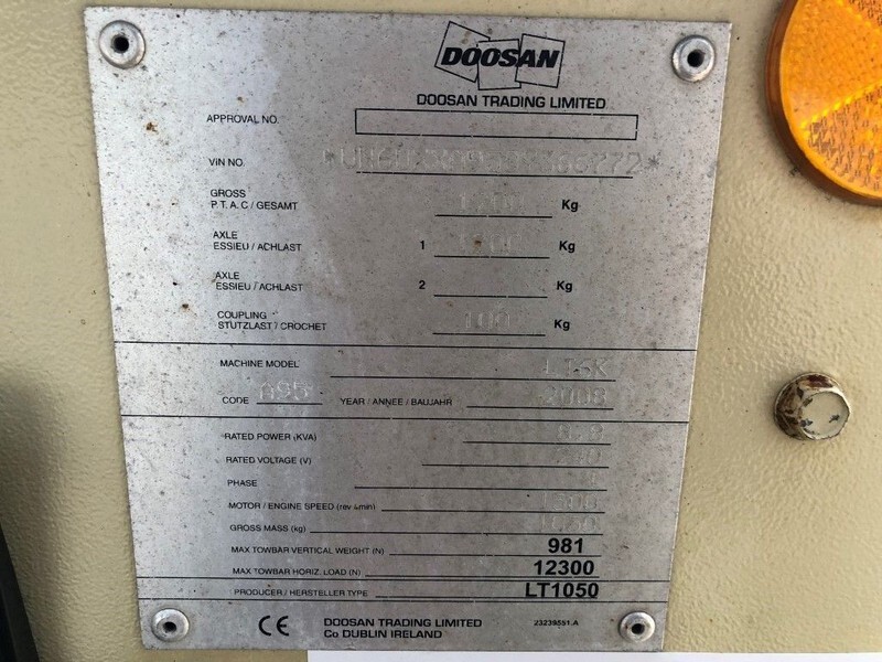 Ingersoll Rand Kubota LT6K 9 meter light tower generator - Menara penerangan: gambar 3 Ingersoll Rand Kubota LT6K 9 meter light tower generator - Menara penerangan: gambar 3