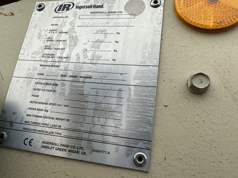 Ingersoll Rand LT6K Kubota 6 kVA Mobiele Lichtmast Aggregaat Light Tower - Menara penerangan: gambar 4 Ingersoll Rand LT6K Kubota 6 kVA Mobiele Lichtmast Aggregaat Light Tower - Menara penerangan: gambar 4