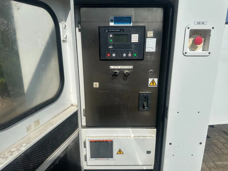 Iveco FPT NEF45 SM1A.A004 Stamford 60 kVA Silent Rental generatorset - Genset: gambar 4 Iveco FPT NEF45 SM1A.A004 Stamford 60 kVA Silent Rental generatorset - Genset: gambar 4