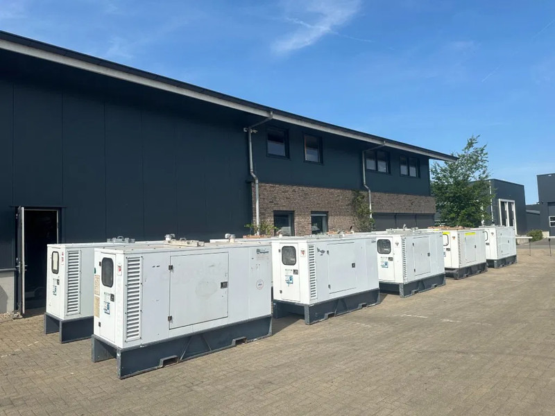 Iveco FPT NEF45 SM1A.A004 Stamford 60 kVA Silent Rental generatorset - Genset: gambar 2 Iveco FPT NEF45 SM1A.A004 Stamford 60 kVA Silent Rental generatorset - Genset: gambar 2