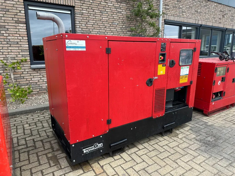 Iveco FPT Tecnogen Mecc Alte Spa 40 kVA Silent generatorset - Genset: gambar 5 Iveco FPT Tecnogen Mecc Alte Spa 40 kVA Silent generatorset - Genset: gambar 5