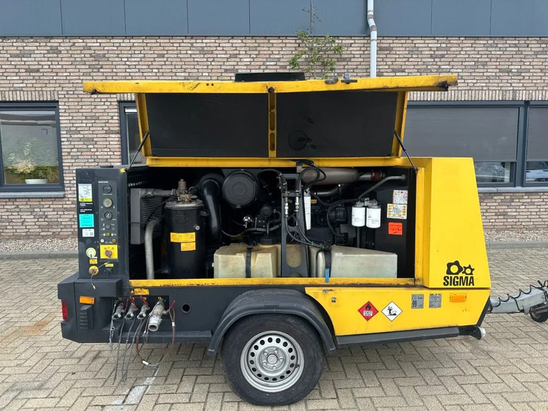 Kaeser M122 Deutz 11.1 m3 / min 10 Bar 83 kW Mobiele Diesel Compressor - Kompresor udara: gambar 2 Kaeser M122 Deutz 11.1 m3 / min 10 Bar 83 kW Mobiele Diesel Compressor - Kompresor udara: gambar 2