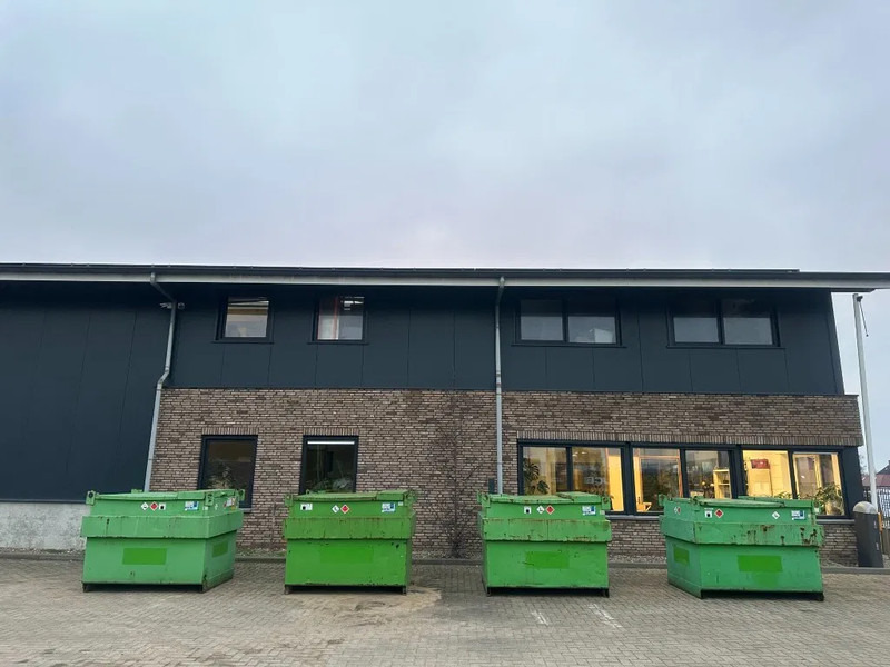 Kiwa IBC Steenbergen 2000 liter Dieseltank met handpomp Milieutank - Tangki penyimpanan: gambar 3 Kiwa IBC Steenbergen 2000 liter Dieseltank met handpomp Milieutank - Tangki penyimpanan: gambar 3