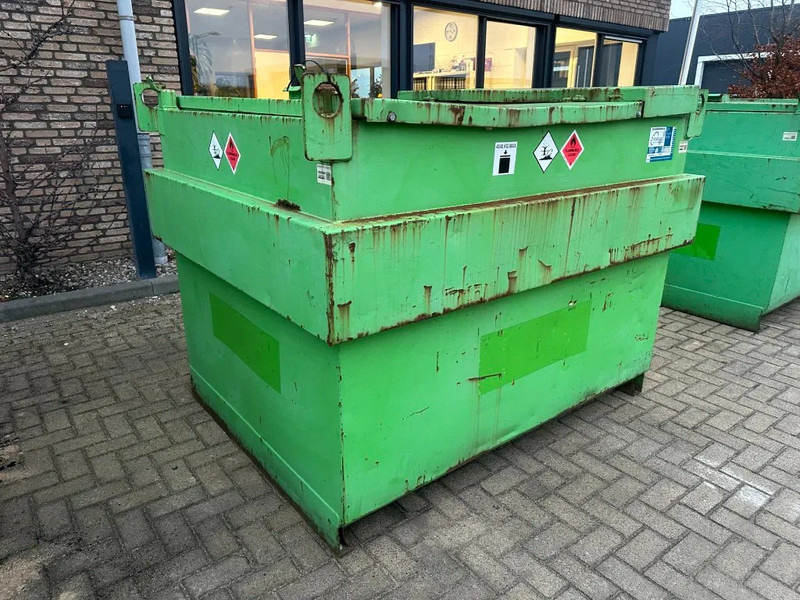 Kiwa IBC Steenbergen 2000 liter Dieseltank met handpomp Milieutank - Tangki penyimpanan: gambar 3 Kiwa IBC Steenbergen 2000 liter Dieseltank met handpomp Milieutank - Tangki penyimpanan: gambar 3