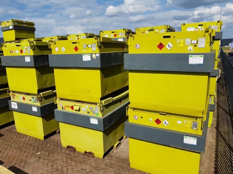 Kiwa IBC Steenbergen 2000 liter Kiwa IBC Dieseltank met handpomp - Tangki penyimpanan: gambar 5 Kiwa IBC Steenbergen 2000 liter Kiwa IBC Dieseltank met handpomp - Tangki penyimpanan: gambar 5