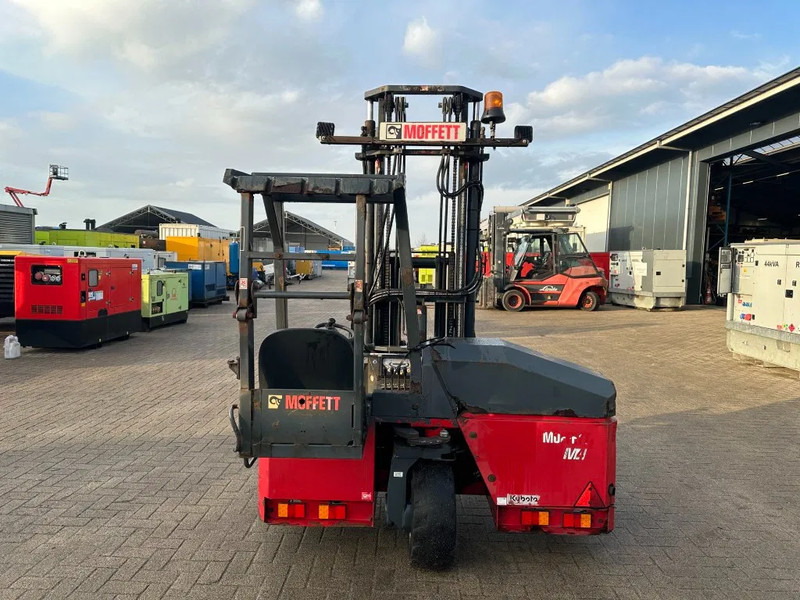 Moffett M4 20.1 Kubota Diesel Kooiaap 2 ton Sideshift Positioner Meeneemheftruck - Forklift yang dipasang di truk: gambar 3 Moffett M4 20.1 Kubota Diesel Kooiaap 2 ton Sideshift Positioner Meeneemheftruck - Forklift yang dipasang di truk: gambar 3