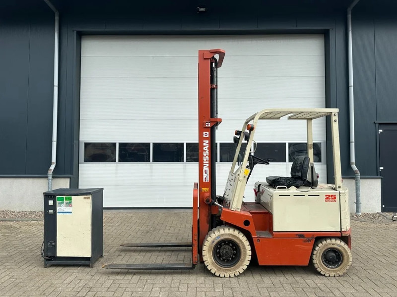 Nissan 2.5 ton Duplex Elektra Heftruck 5 meter hefhoogte - Forklift listrik: gambar 1 Nissan 2.5 ton Duplex Elektra Heftruck 5 meter hefhoogte - Forklift listrik: gambar 1