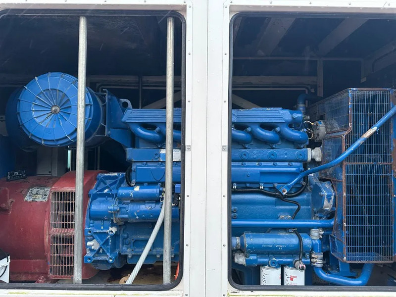 Perkins 2006 TG2A FG Wilson Stamford 250 kVA Silent generatorset - Genset: gambar 2 Perkins 2006 TG2A FG Wilson Stamford 250 kVA Silent generatorset - Genset: gambar 2