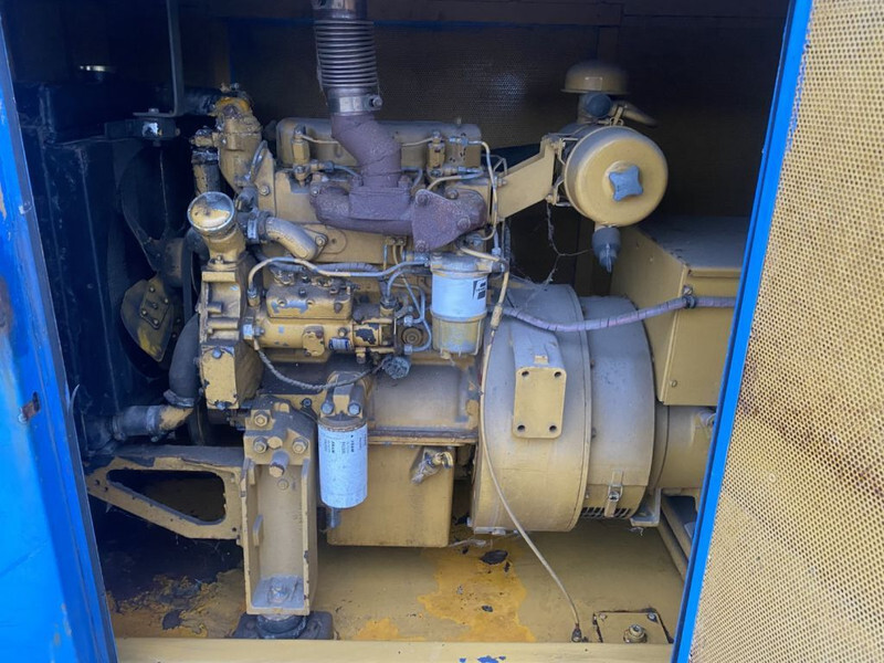 Perkins Stamford 16 kVA Silent generatorset - Genset: gambar 3 Perkins Stamford 16 kVA Silent generatorset - Genset: gambar 3