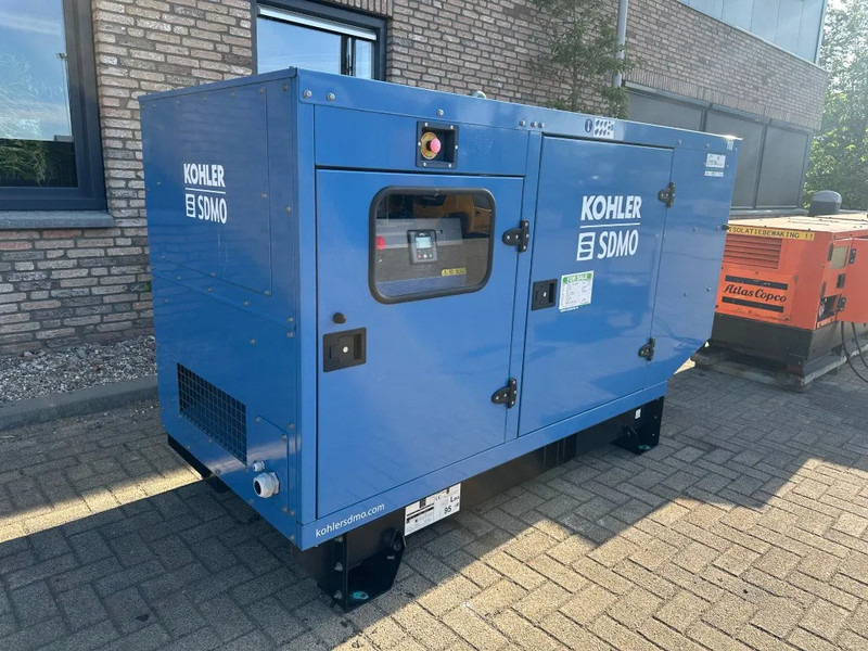 SDMO J110K John Deere 110 kVa silent noodstroom generatorset as New ! 40 hours ! - Genset: gambar 5 SDMO J110K John Deere 110 kVa silent noodstroom generatorset as New ! 40 hours ! - Genset: gambar 5