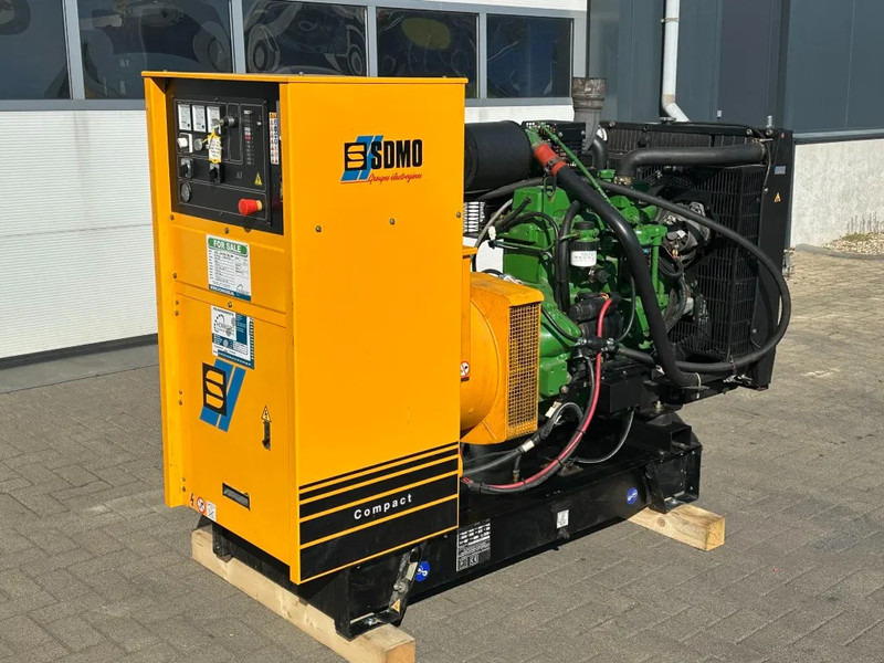 SDMO John Deere Leroy Somer 100 kVA generatorset - Genset: gambar 2 SDMO John Deere Leroy Somer 100 kVA generatorset - Genset: gambar 2