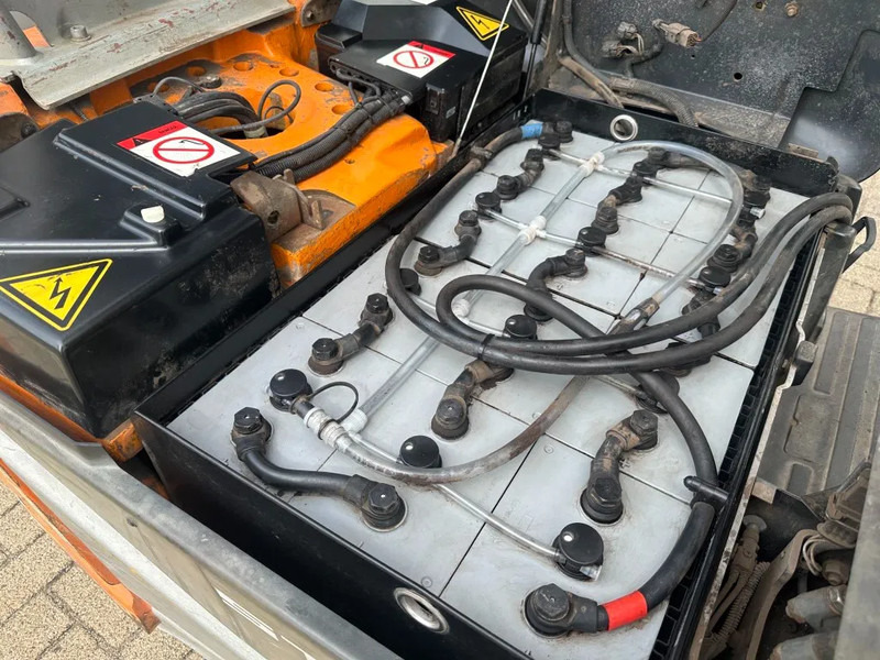 Still RX 50-15 Triplex Freelift Sideshift Elektra Heftruck 1.5 ton Accu 2021 - Forklift listrik: gambar 4 Still RX 50-15 Triplex Freelift Sideshift Elektra Heftruck 1.5 ton Accu 2021 - Forklift listrik: gambar 4