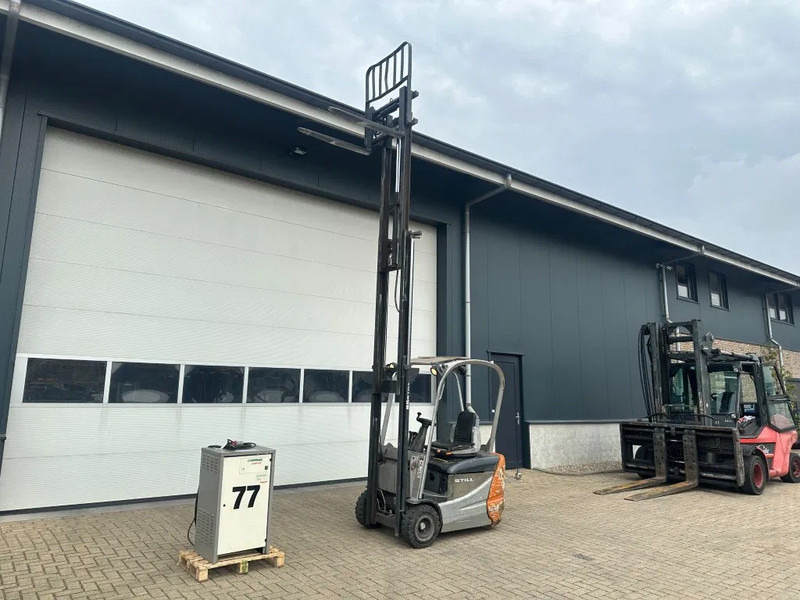Still RX 50-15 Triplex Freelift Sideshift Elektra Heftruck 1.5 ton Accu 2021 - Forklift listrik: gambar 5 Still RX 50-15 Triplex Freelift Sideshift Elektra Heftruck 1.5 ton Accu 2021 - Forklift listrik: gambar 5