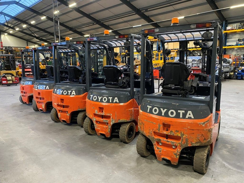 Forklift listrik Toyota 2 ton Traigo 20 Duplex Freelift Sideshift Elektra Heftruck: gambar 19