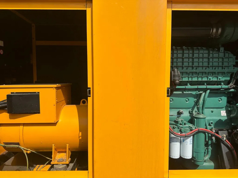 Volvo TWD 1210 G SDMO Leroy Somer 300 kVA Silent generatorset - Genset: gambar 2 Volvo TWD 1210 G SDMO Leroy Somer 300 kVA Silent generatorset - Genset: gambar 2