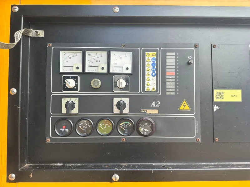 Volvo TWD 1210 G SDMO Leroy Somer 300 kVA Silent generatorset - Genset: gambar 4 Volvo TWD 1210 G SDMO Leroy Somer 300 kVA Silent generatorset - Genset: gambar 4