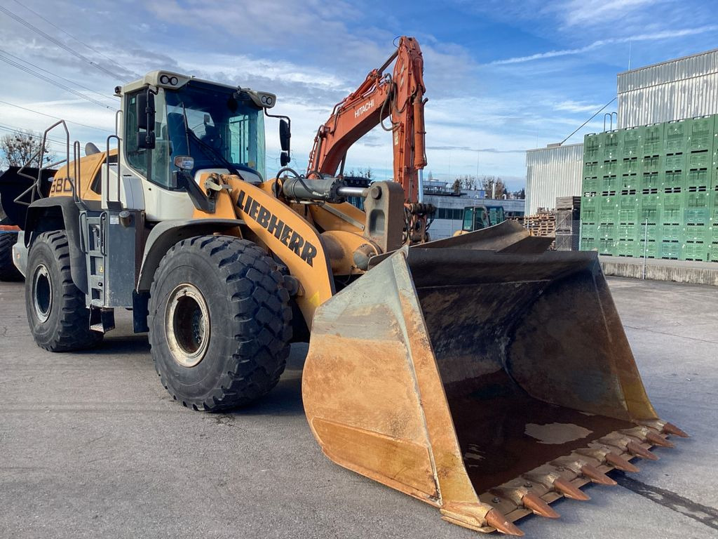 Liebherr L580 Xpower IV Zentralschmierung 5,4 kubik Schau - Wheel loader: gambar 4 Liebherr L580 Xpower IV Zentralschmierung 5,4 kubik Schau - Wheel loader: gambar 4