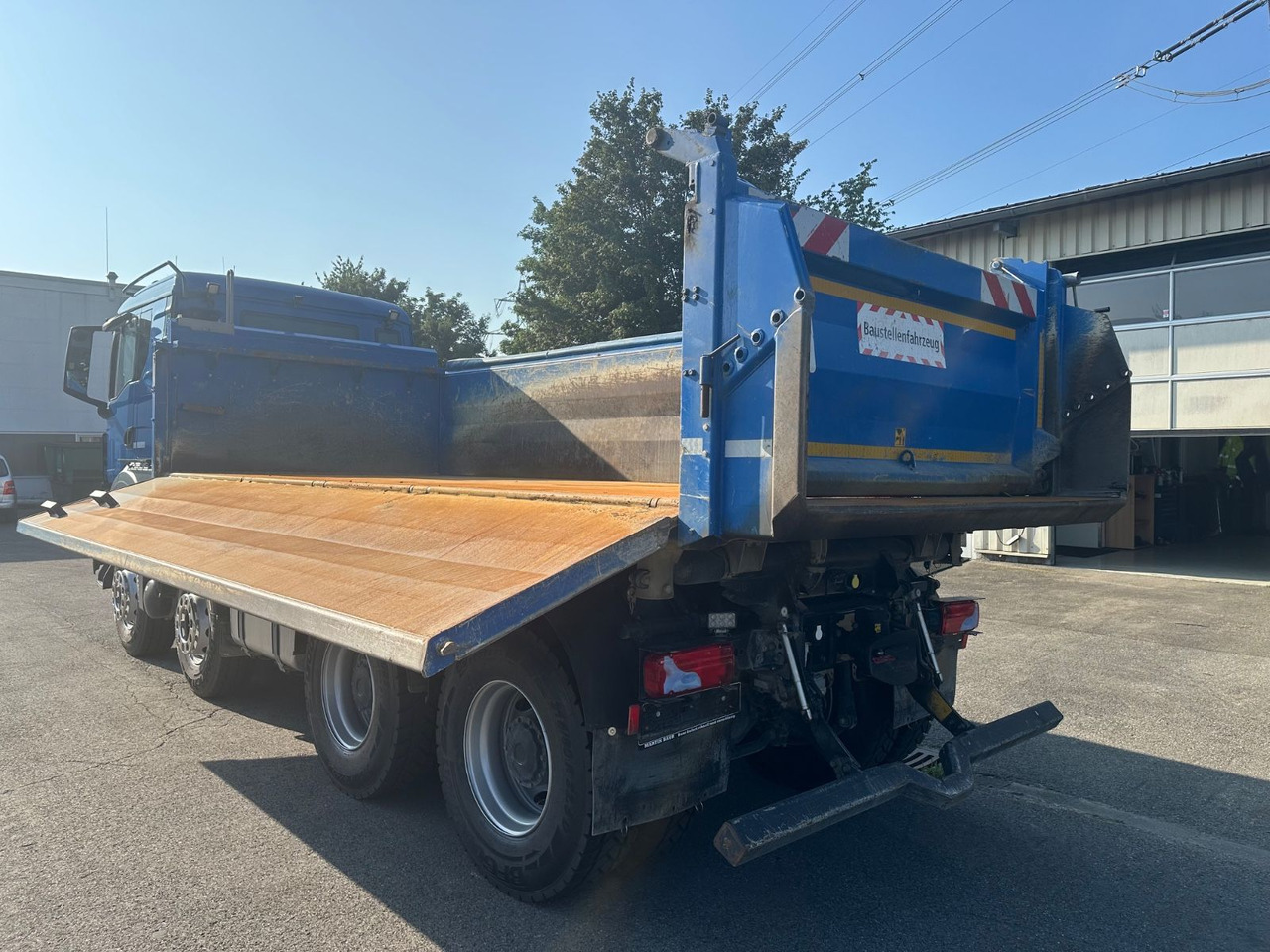 MAN TGS 35.510 8x4 BB Meiller Stahl Bordmatik Pritar - Truk jungkit: gambar 4 MAN TGS 35.510 8x4 BB Meiller Stahl Bordmatik Pritar - Truk jungkit: gambar 4