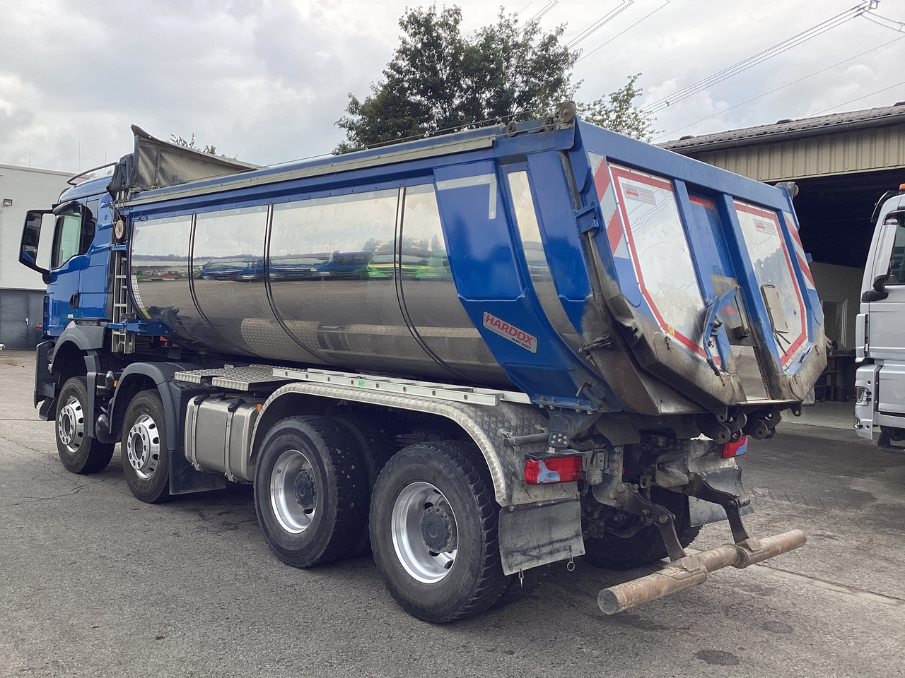 MAN TGS 35.510 - Truk jungkit: gambar 3 MAN TGS 35.510 - Truk jungkit: gambar 3