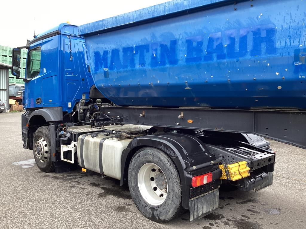 Mercedes Benz Arocs 1845 HAD 4×4 - Truk jungkit: gambar 5 Mercedes Benz Arocs 1845 HAD 4×4 - Truk jungkit: gambar 5