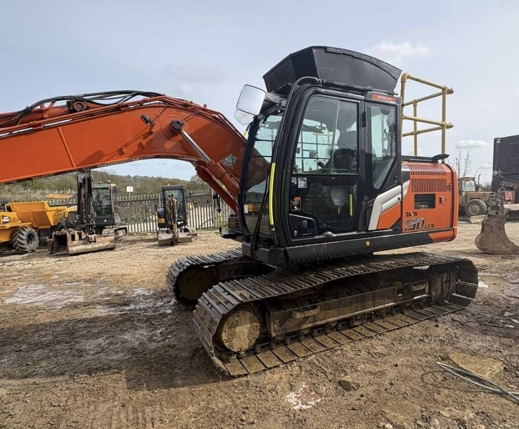 Hitachi ZX 130 LC N-7 - Ekskavator perayap: gambar 1 Hitachi ZX 130 LC N-7 - Ekskavator perayap: gambar 1
