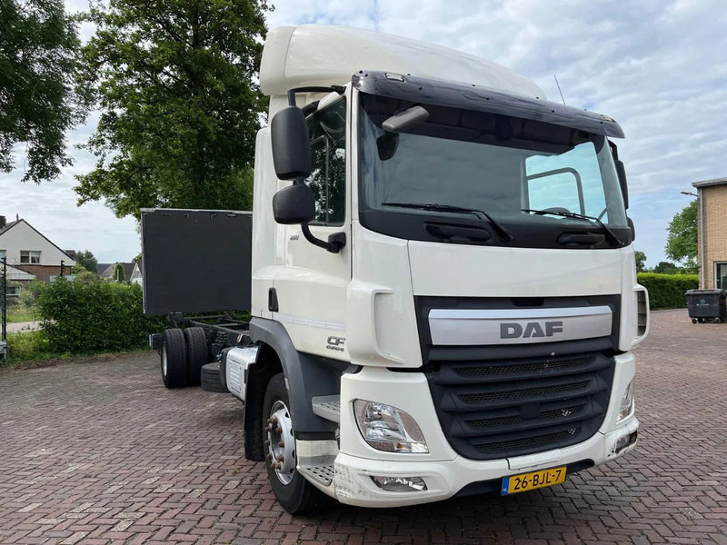 DAF CF 260 CF 260 FA CHASSIS CABINE EURO 6 - Truk sasis: gambar 2 DAF CF 260 CF 260 FA CHASSIS CABINE EURO 6 - Truk sasis: gambar 2