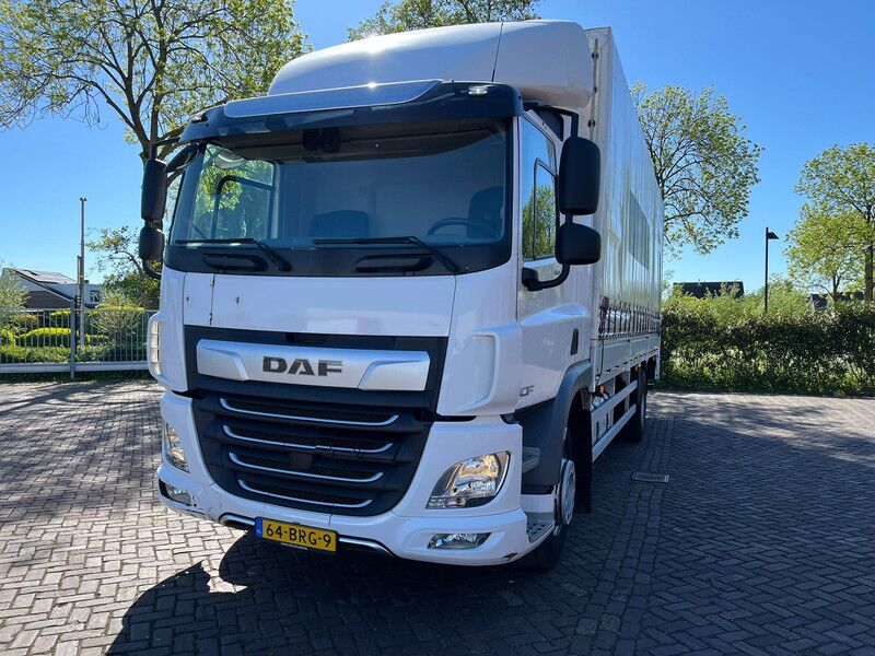 DAF CF 260 FA - Truk box: gambar 2 DAF CF 260 FA - Truk box: gambar 2