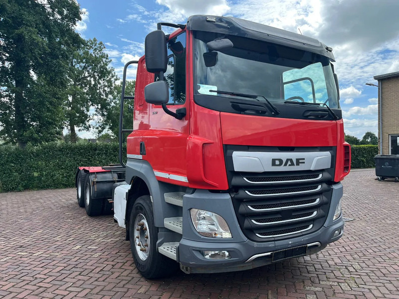 DAF CF 530 FAT intarder - Truk box: gambar 4 DAF CF 530 FAT intarder - Truk box: gambar 4