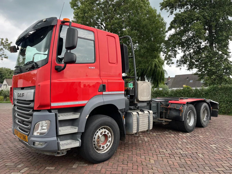 DAF CF 530 FAT intarder - Truk box: gambar 1 DAF CF 530 FAT intarder - Truk box: gambar 1