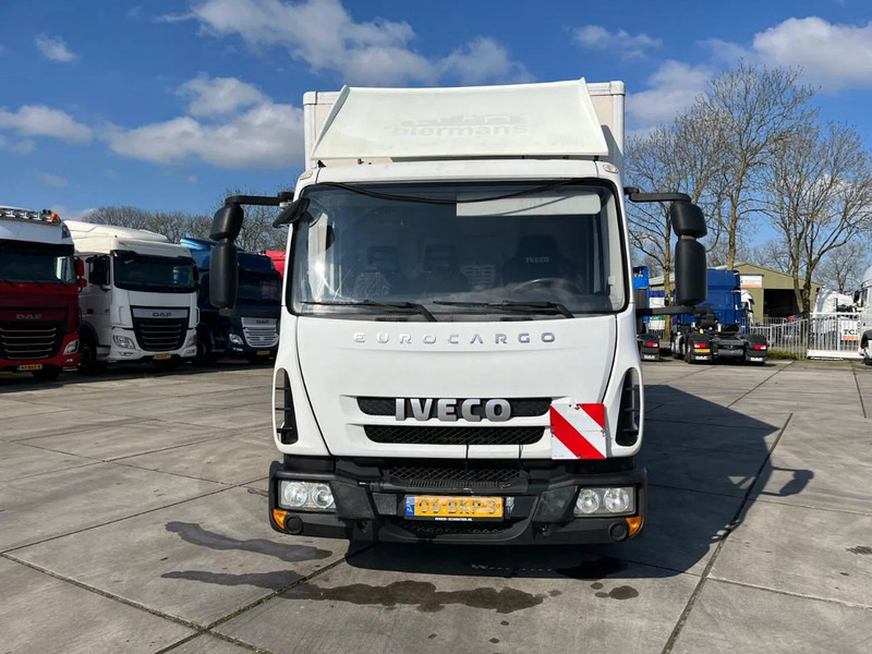 Iveco EuroCargo 75 E21 MANUAL - Truk box: gambar 2 Iveco EuroCargo 75 E21 MANUAL - Truk box: gambar 2