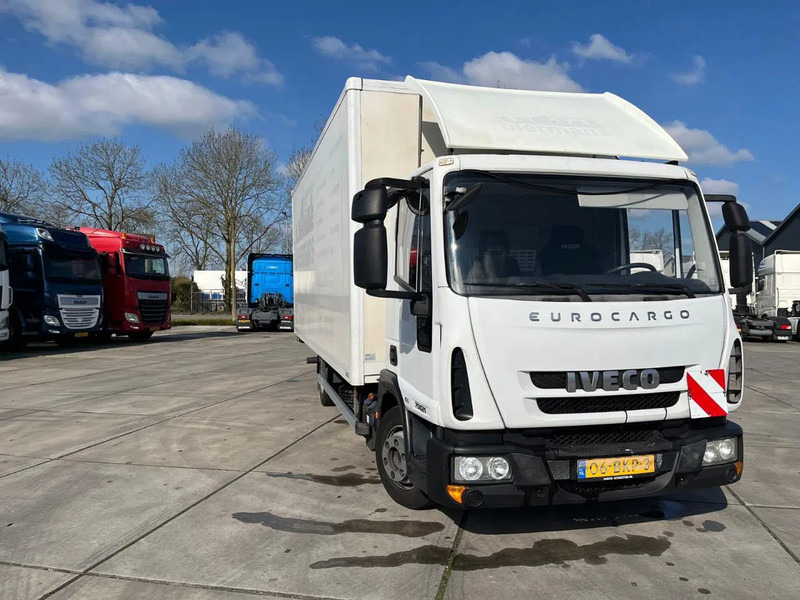Iveco EuroCargo 75 E21 MANUAL - Truk box: gambar 2 Iveco EuroCargo 75 E21 MANUAL - Truk box: gambar 2