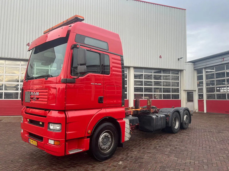 MAN 17 TGA 26.480 EURO 3 MANUAL - Truk sasis: gambar 1 MAN 17 TGA 26.480 EURO 3 MANUAL - Truk sasis: gambar 1