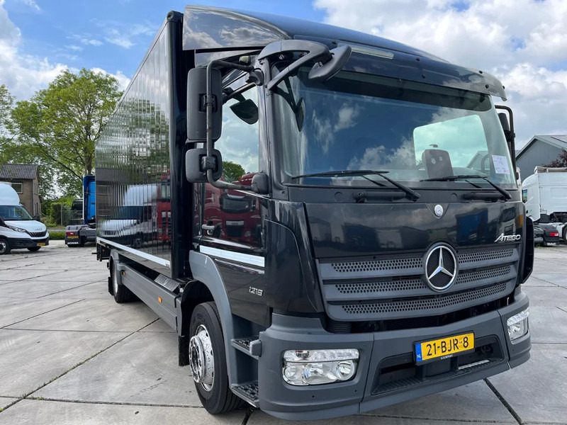 Mercedes-Benz Atego 1218 - Truk box: gambar 4 Mercedes-Benz Atego 1218 - Truk box: gambar 4