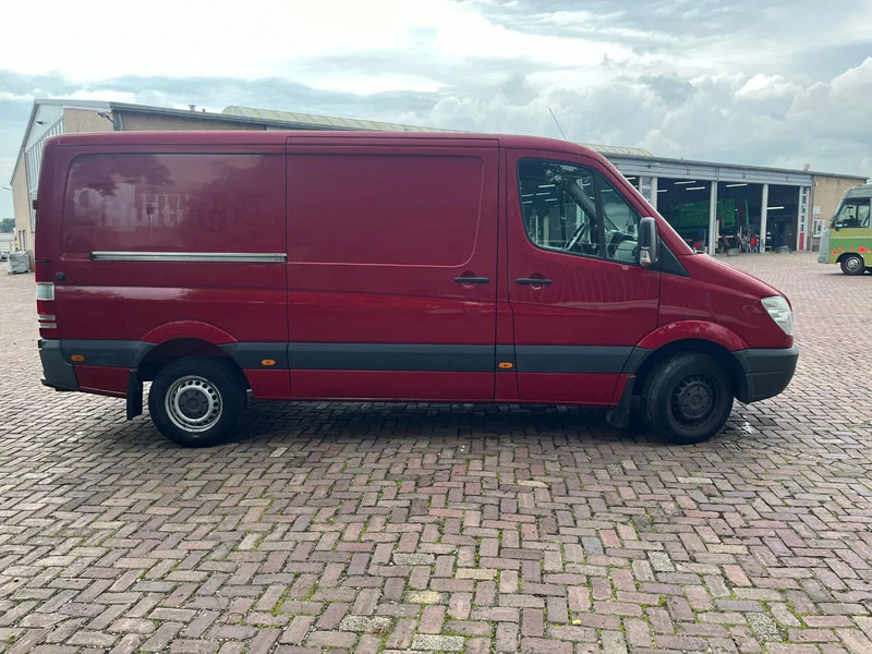 Mercedes-Benz Sprinter 313 CDI L2H1 - Van panel: gambar 4 Mercedes-Benz Sprinter 313 CDI L2H1 - Van panel: gambar 4