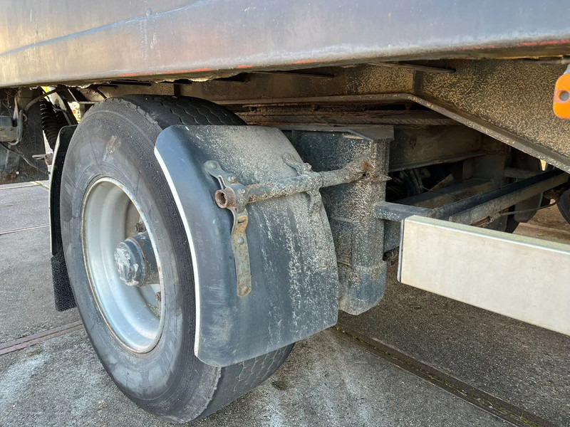 Semi-trailer kotak tertutup Netam-Fruehauf ONCRK 22110: gambar 12