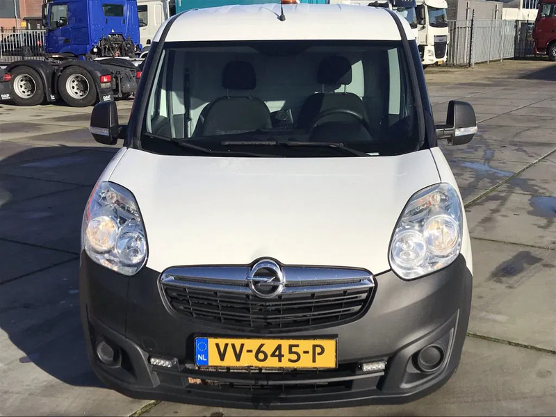 Opel Combo 1.6 CDTI - Van panel: gambar 2 Opel Combo 1.6 CDTI - Van panel: gambar 2
