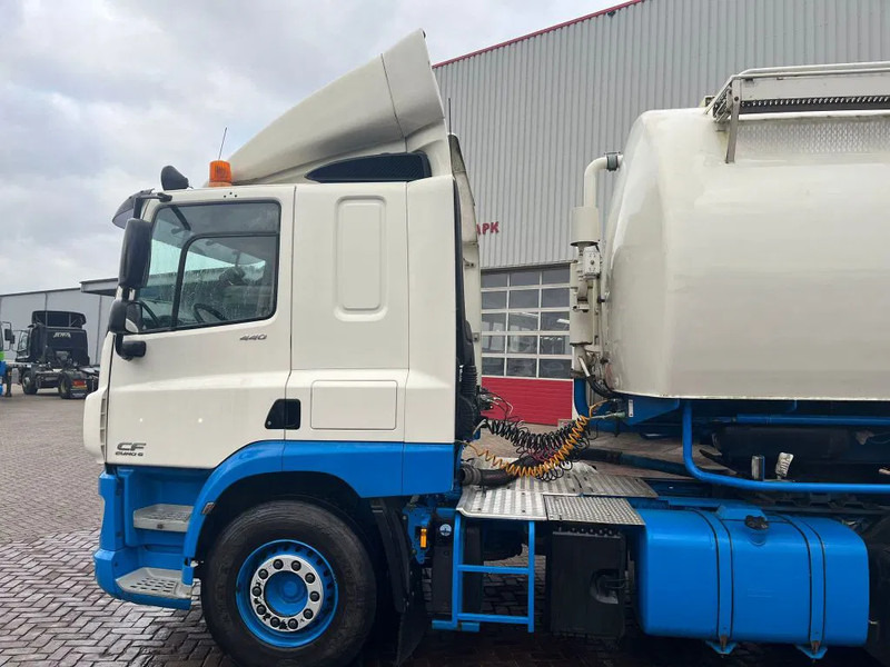 DAF CF 440 FT EURO 6 WITH BULK COMPRESSOR - Tractor head: gambar 4 DAF CF 440 FT EURO 6 WITH BULK COMPRESSOR - Tractor head: gambar 4
