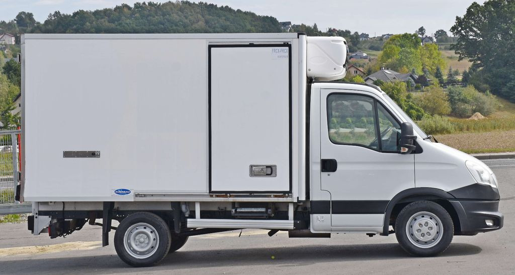 Iveco DAILY 35S13* Kühlkoffer 2,00 m * TOPZUSTAND Iveco DAILY 35S13 * Kühlkoffer * TOPZUSTAND - Truk berpendingin, Truk derek: gambar 3 Iveco DAILY 35S13* Kühlkoffer 2,00 m * TOPZUSTAND Iveco DAILY 35S13 * Kühlkoffer * TOPZUSTAND - Truk berpendingin, Truk derek: gambar 3