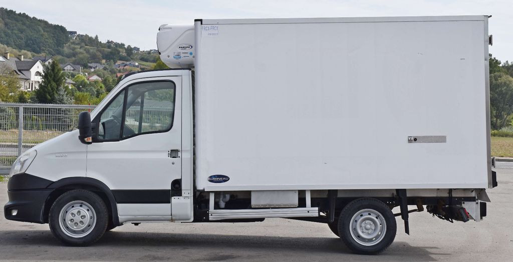 Iveco DAILY 35S13* Kühlkoffer 2,00 m * TOPZUSTAND - Truk berpendingin, Truk derek: gambar 4 Iveco DAILY 35S13* Kühlkoffer 2,00 m * TOPZUSTAND - Truk berpendingin, Truk derek: gambar 4