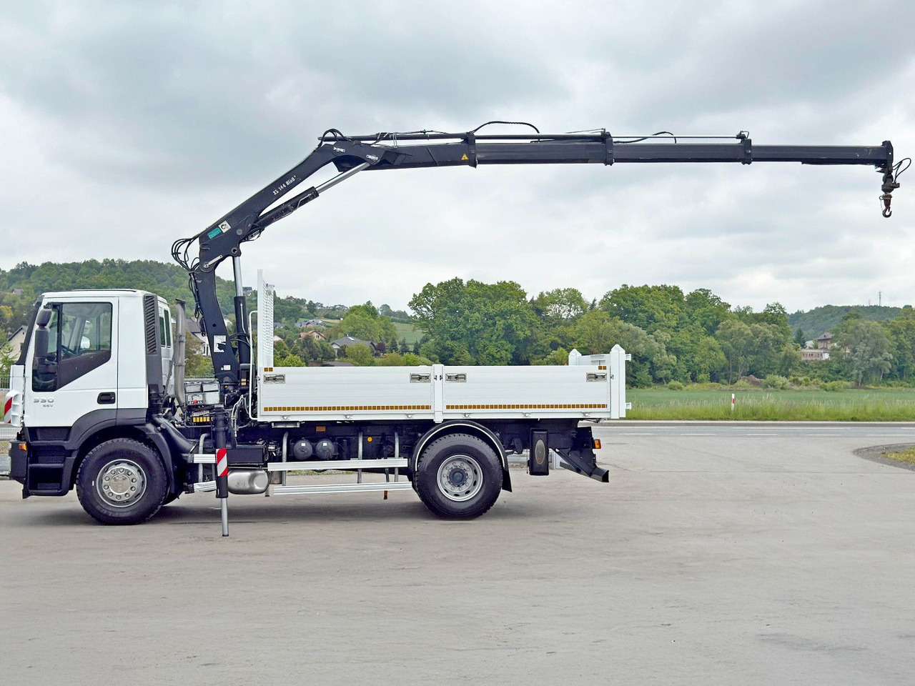 Iveco STRALIS 330 *HIAB 144 BS-3 HIDUO* TOPZUSTAND - Truk jungkit, Truk derek: gambar 5 Iveco STRALIS 330 *HIAB 144 BS-3 HIDUO* TOPZUSTAND - Truk jungkit, Truk derek: gambar 5