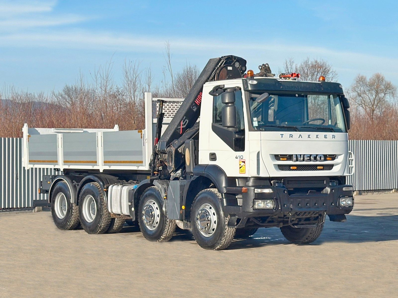 Iveco TRAKKER * HIAB 211 E - 6 HIDUO+ FUNK / 8x4 *TOP - Truk jungkit, Truk derek: gambar 3 Iveco TRAKKER * HIAB 211 E - 6 HIDUO+ FUNK / 8x4 *TOP - Truk jungkit, Truk derek: gambar 3