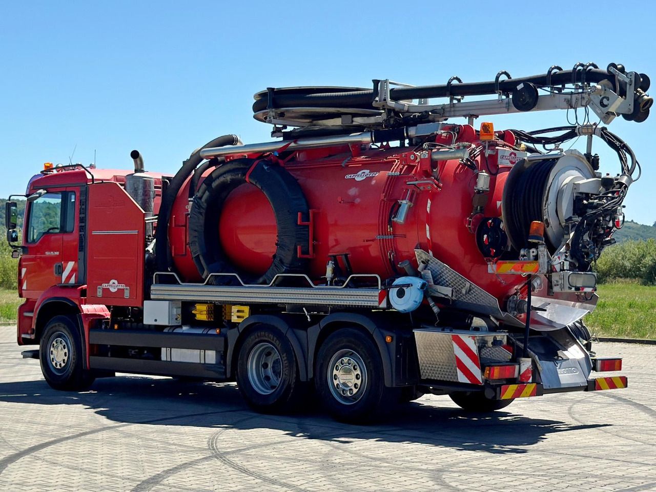 MAN TGA 26.360 * Saug und Spülwagen/CAPPELLOTTO+FUNK - Truk vakum: gambar 5 MAN TGA 26.360 * Saug und Spülwagen/CAPPELLOTTO+FUNK - Truk vakum: gambar 5