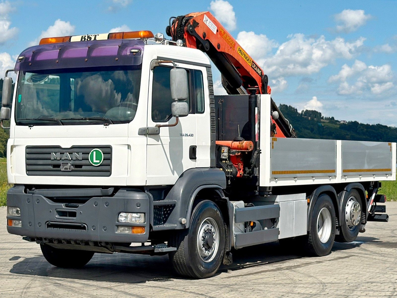 MAN TGA 26.430 Pritsche 5,50m + KRAN+ FUNK/6-4H2 MAN TGA 26.430 * PK 23002 + FUNK/6-4H2 - Truk derek: gambar 4 MAN TGA 26.430 Pritsche 5,50m + KRAN+ FUNK/6-4H2 MAN TGA 26.430 * PK 23002 + FUNK/6-4H2 - Truk derek: gambar 4