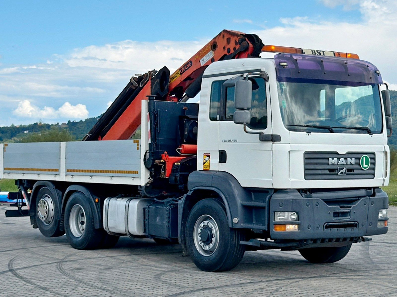 MAN TGA 26.430 Pritsche 5,50m + KRAN+ FUNK/6-4H2 MAN TGA 26.430 * PK 23002 + FUNK/6-4H2 - Truk derek: gambar 3 MAN TGA 26.430 Pritsche 5,50m + KRAN+ FUNK/6-4H2 MAN TGA 26.430 * PK 23002 + FUNK/6-4H2 - Truk derek: gambar 3