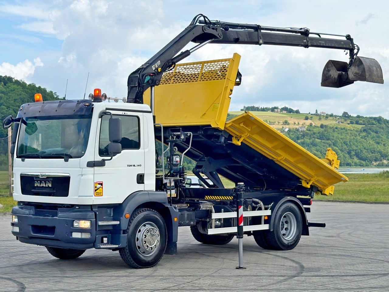 MAN TGM 18.340* KIPPER 4,05m*HIAB 111 B-2 HIDUO/FUNK - Truk derek: gambar 3 MAN TGM 18.340* KIPPER 4,05m*HIAB 111 B-2 HIDUO/FUNK - Truk derek: gambar 3