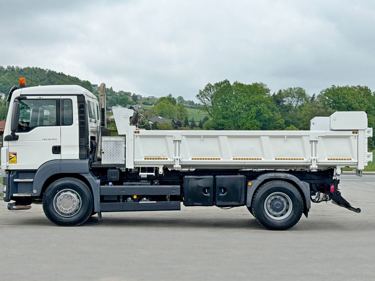 Truk jungkit, Truk derek MAN TGS 18.320 * KIPPER 4,95m + BORDMATIC*TOPZUSTAND: gambar 7