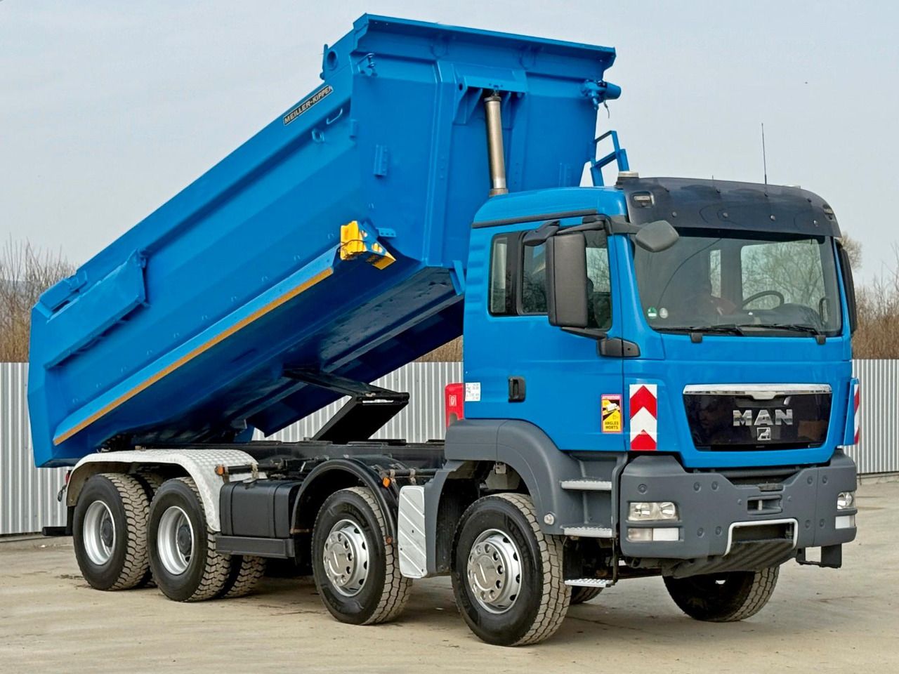 MAN TGS 35.400 * 8x4 * TOPZUSTAND - Truk jungkit: gambar 3 MAN TGS 35.400 * 8x4 * TOPZUSTAND - Truk jungkit: gambar 3