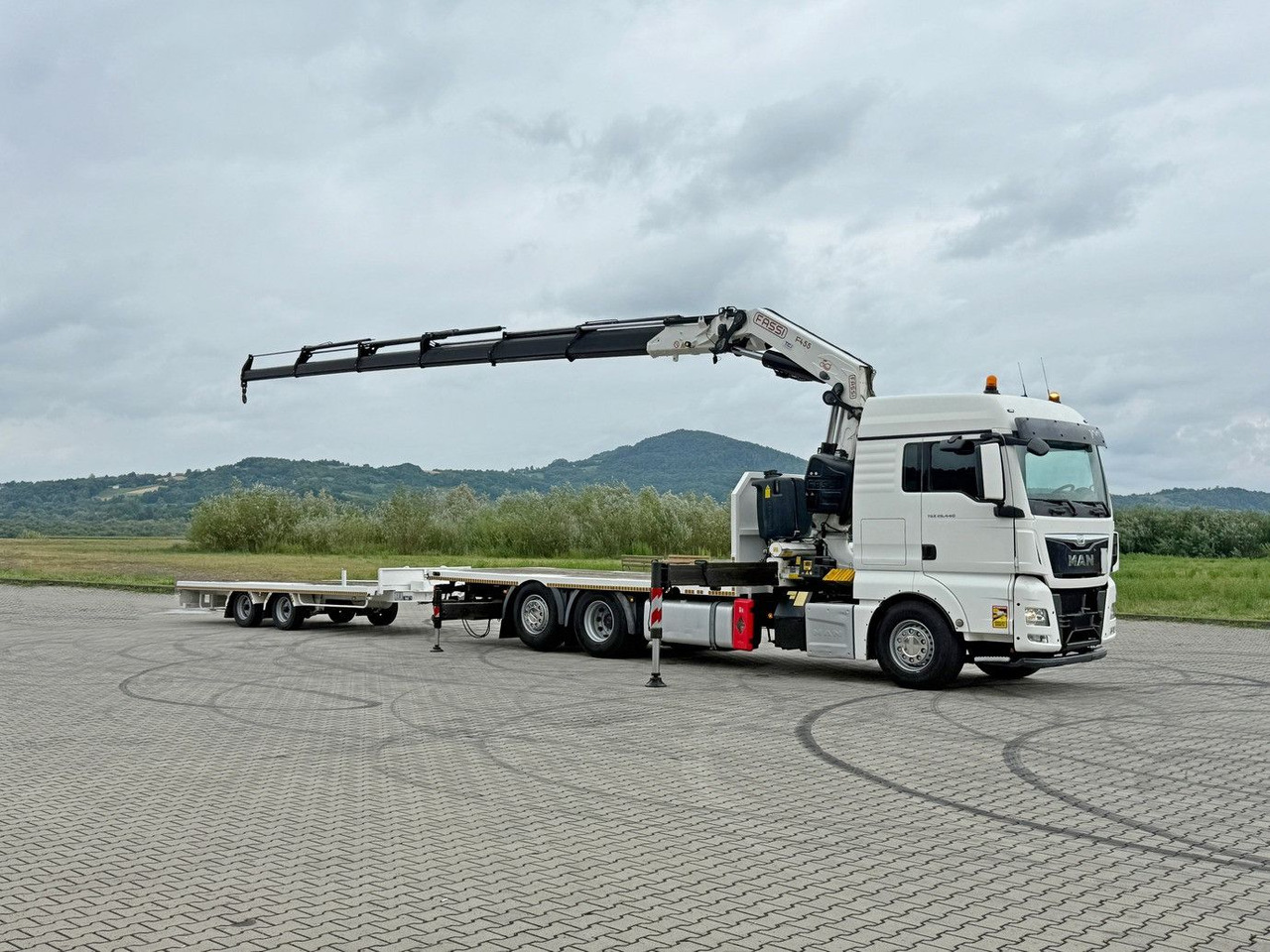 MAN TGX 26.440 * FASSI F455A.2.26E + FUNK + Anhänger - Truk derek: gambar 2 MAN TGX 26.440 * FASSI F455A.2.26E + FUNK + Anhänger - Truk derek: gambar 2